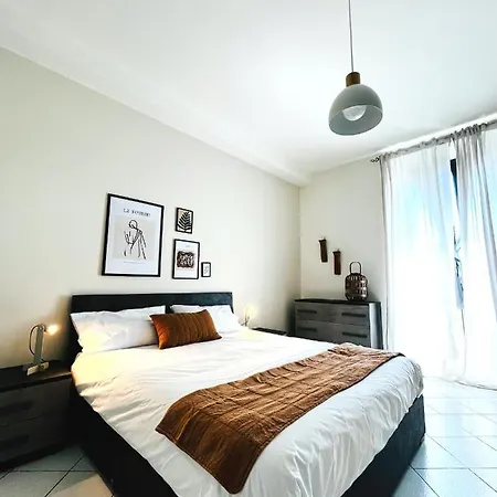 Daisy Homes #2 Monza Esterno foto